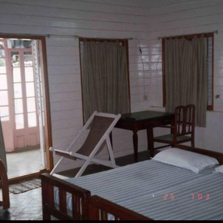 Broad Lands Hostel Madras Buitenkant foto